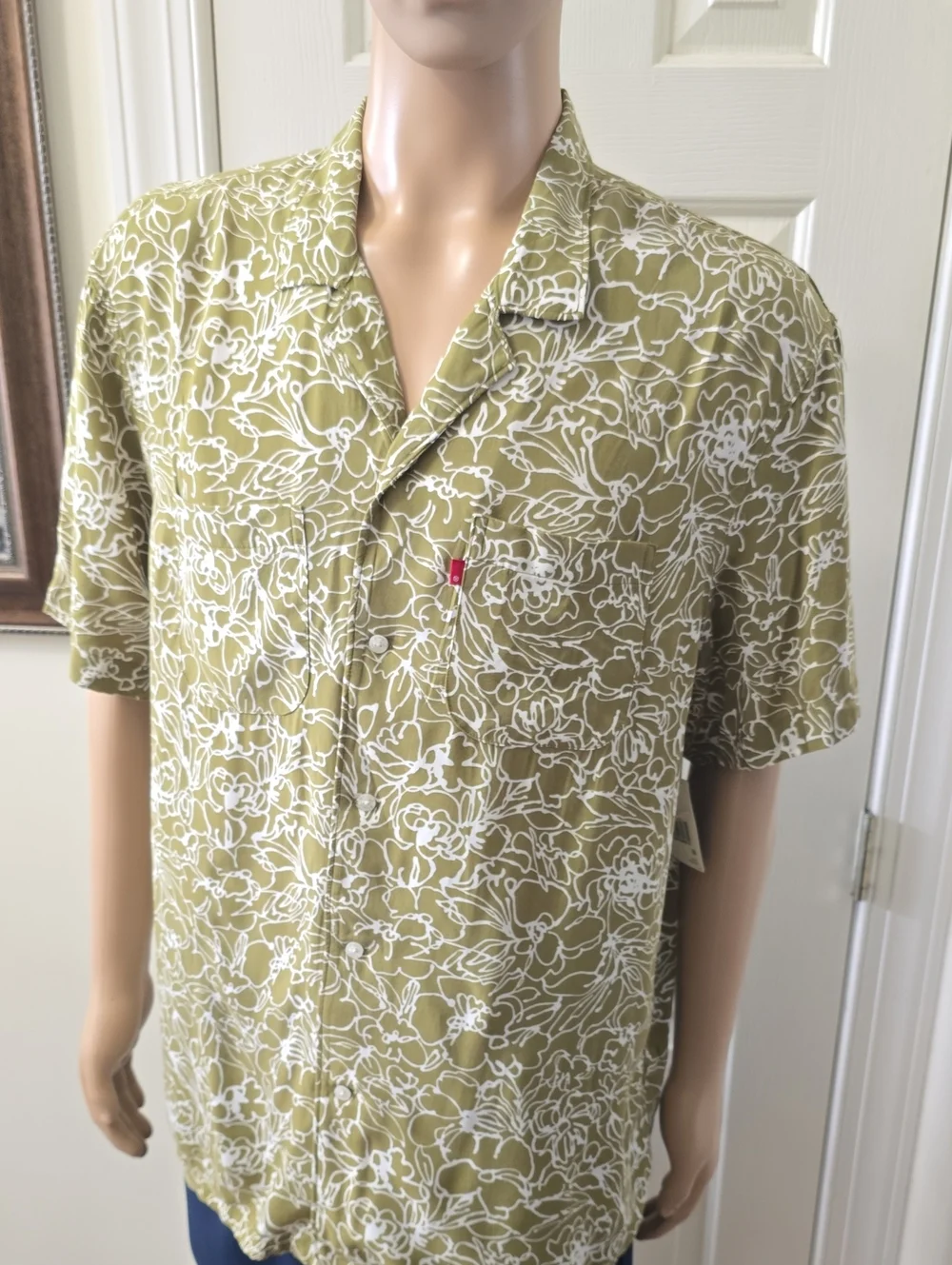 LEVI'S BRAND MENS GREEN FLORAL TROPICAL SHORT SLEEVES FRONT BUTTON SHIRT LARGE